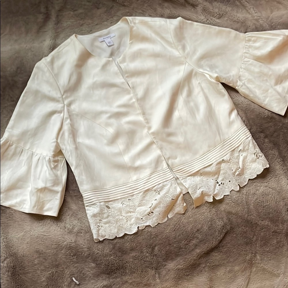 Elegant White Lace Trim Jacket